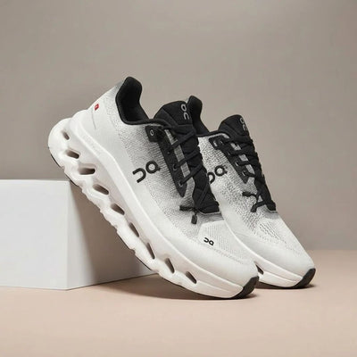 ON Cloudtilt Sneakers